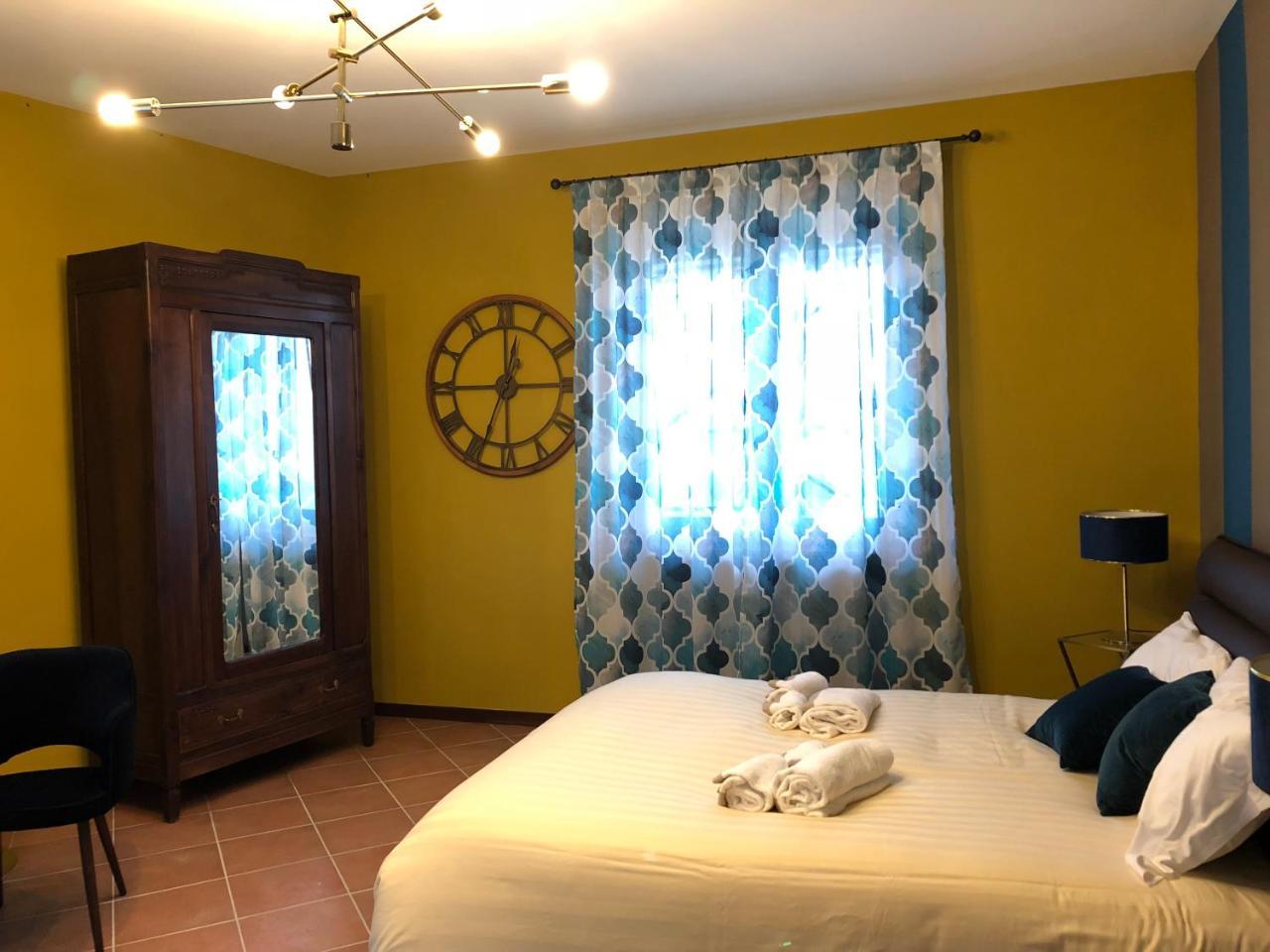 Panoramic Villa Garassino - Country Rooms And Fine Restaurant Treiso Exterior foto