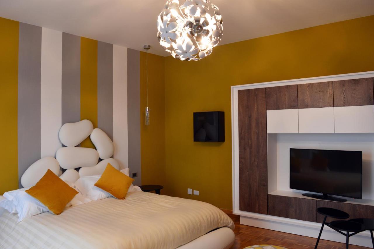 Panoramic Villa Garassino - Country Rooms And Fine Restaurant Treiso Exterior foto