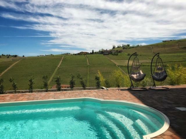 Panoramic Villa Garassino - Country Rooms And Fine Restaurant Treiso Exterior foto